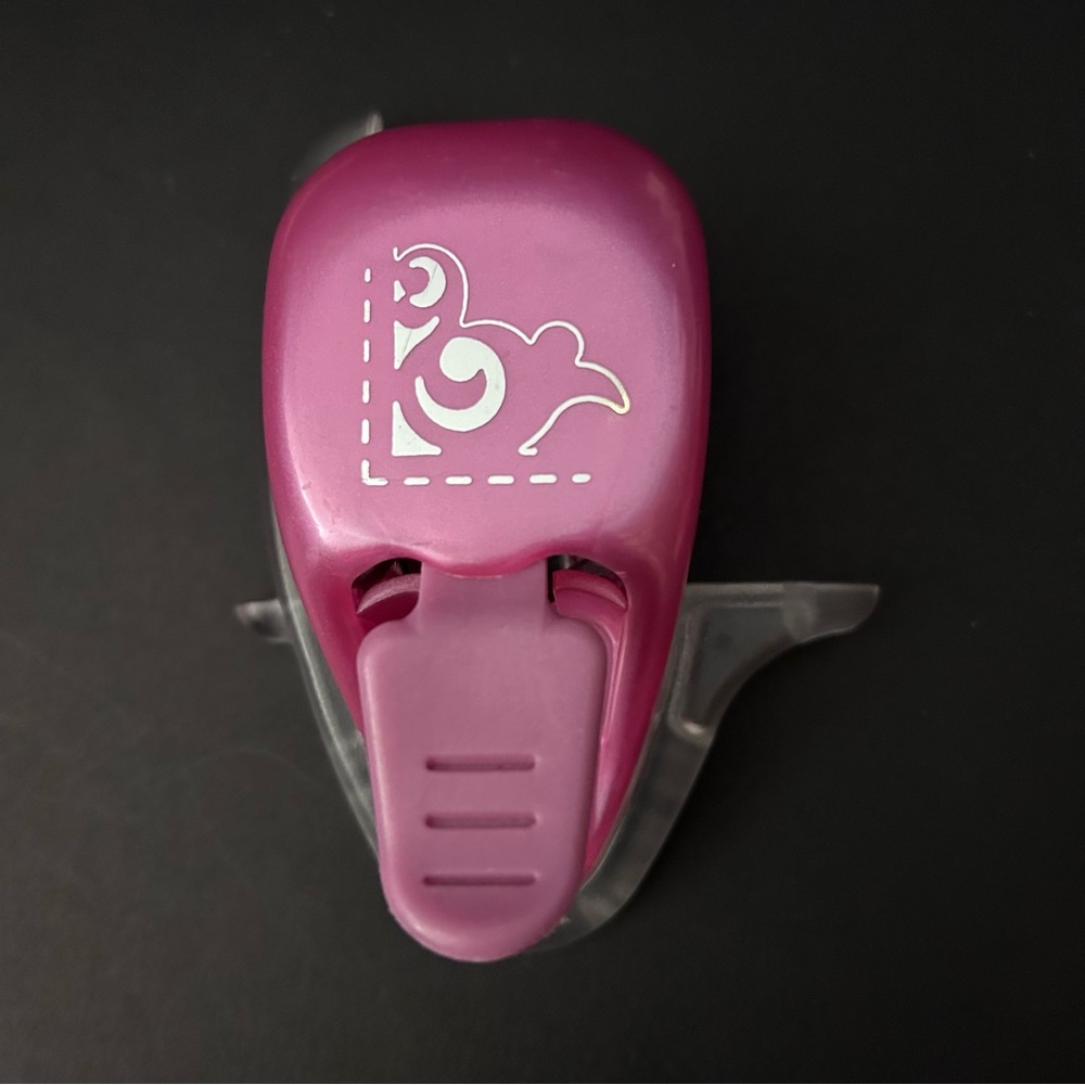 EK SUCCESS medium size lever flower corner punch